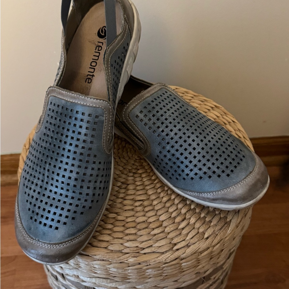 Shoes - Picture 1 of 5